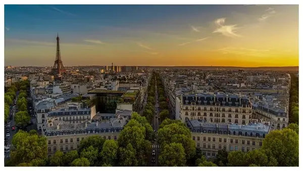 Live in France: Earn Rs 2.7 lakh/month? This visa lets you stay for a year